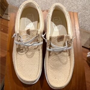 Hey Dude Men's Tan Loafers